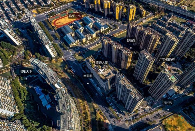 麦道大厦实景图