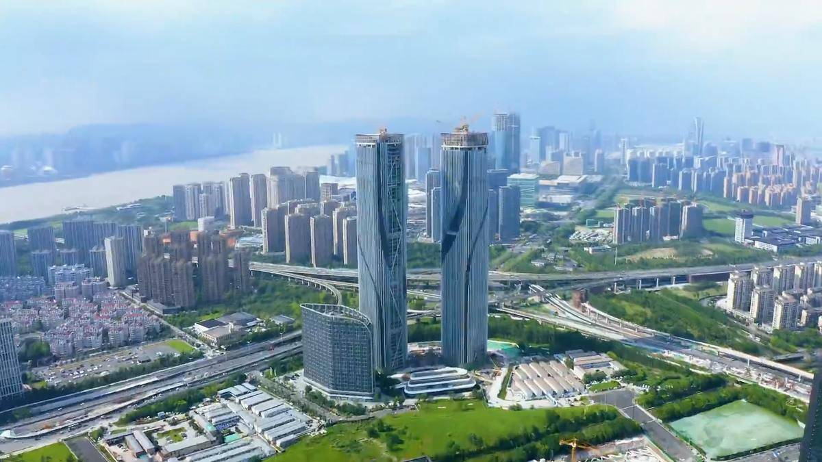 以全场景智能系统，缔造智慧办公新典范-世茂智慧之门